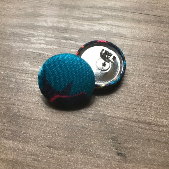 Earrings - Picture 1 of 2